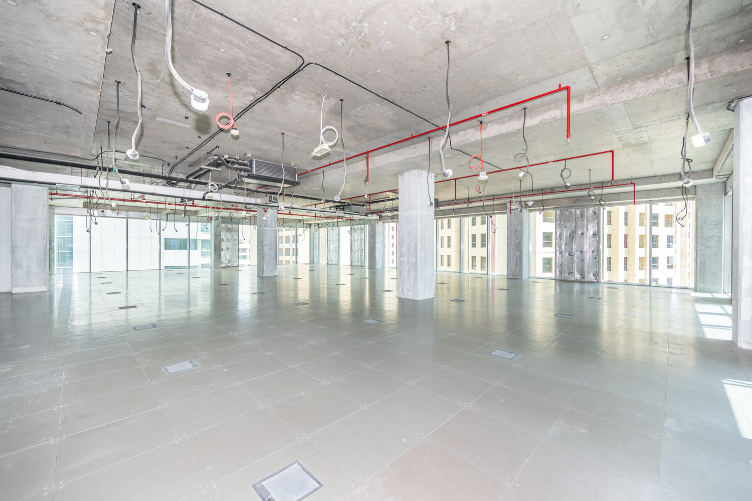 Close to Metro | Shell and Core | Vacant