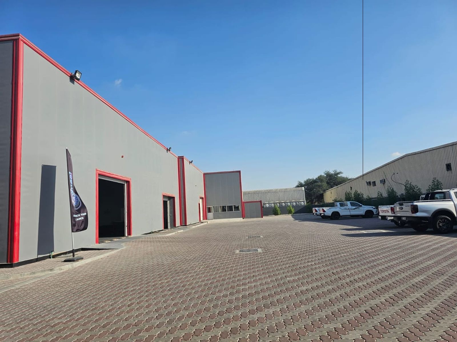 Brand New Showroom cum Warehouse | Al Quoz 2