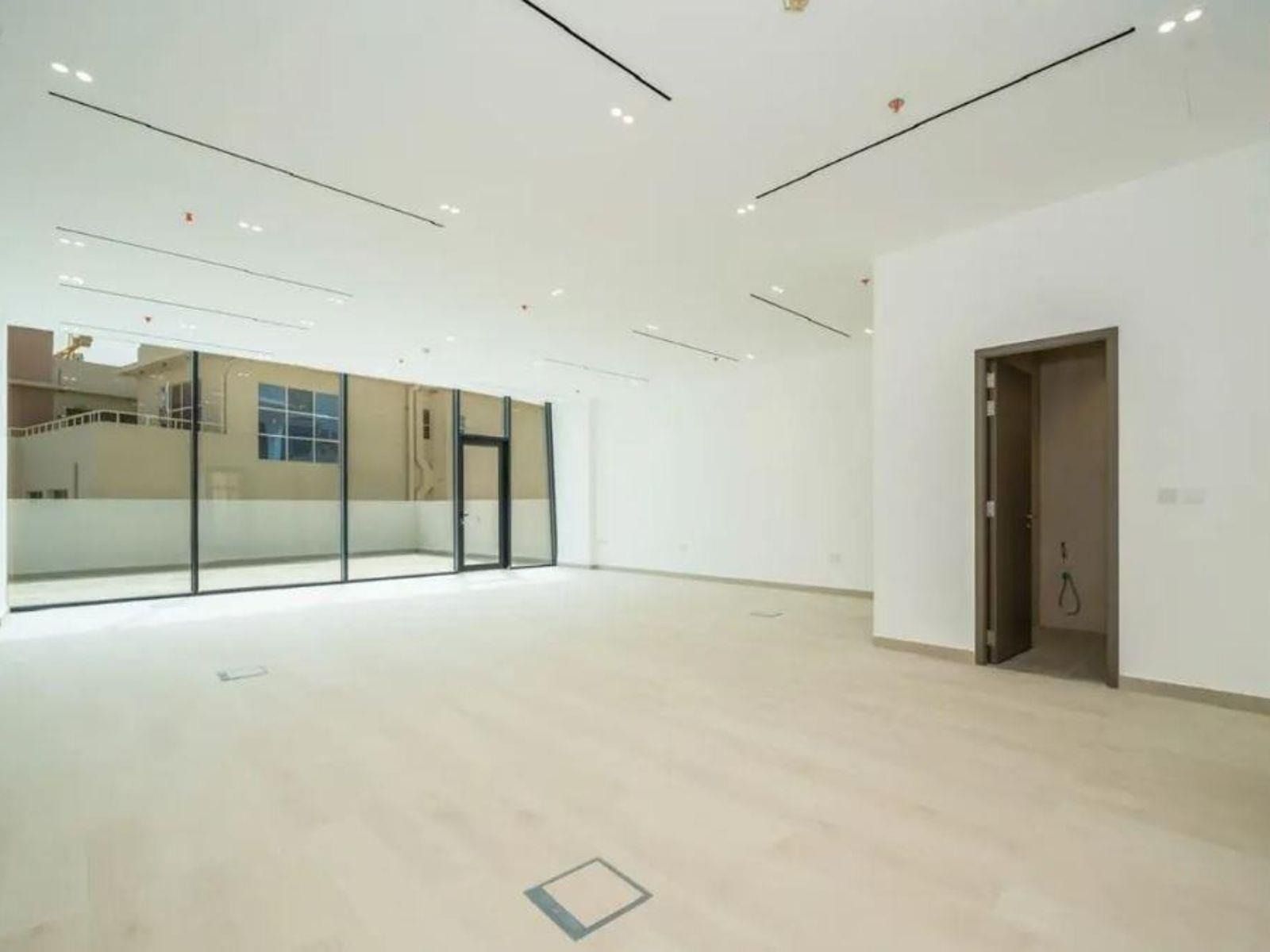Fully Fitted and Partitioned | DED License | Arjan