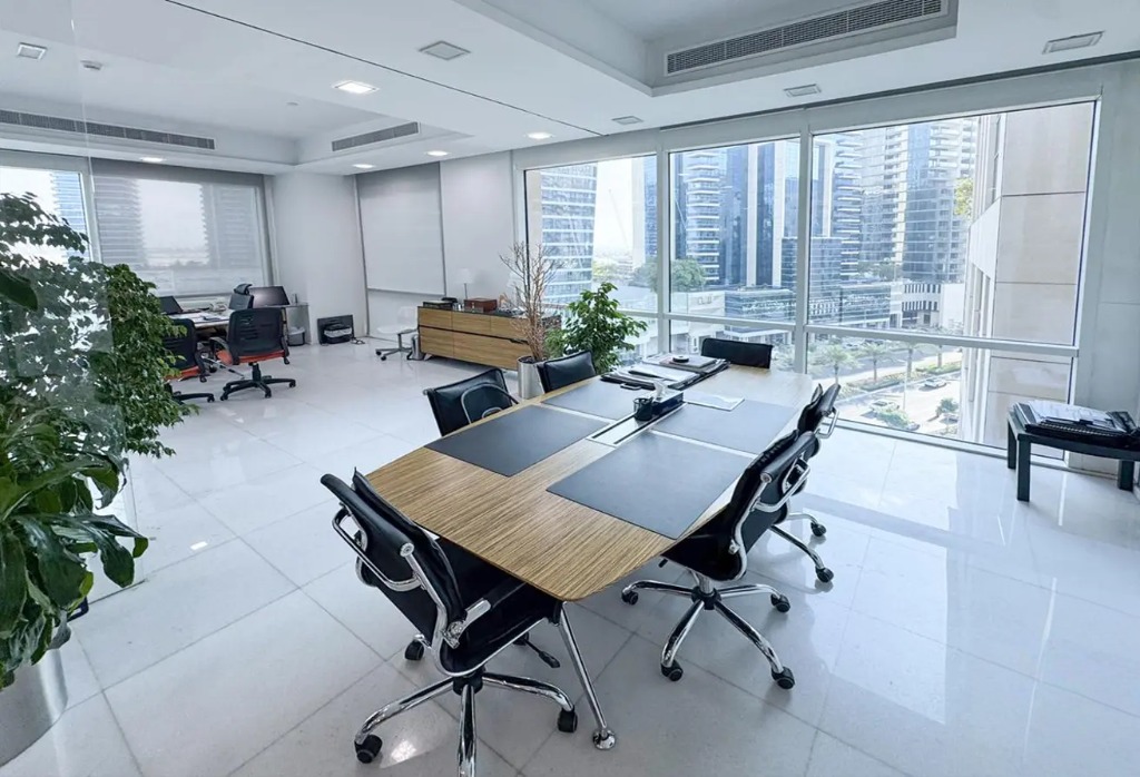 Office for rent in Bay Square Building 12 at 1,050,000 AED per year