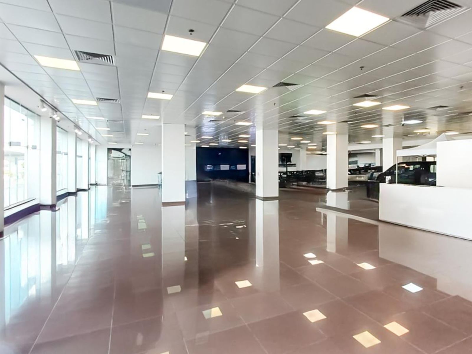 Premium Showroom | Shk Zayd Rd. | High visibility