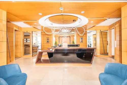 FURNISHED OFFICE | PRIME LOCATION | VACANT NOW