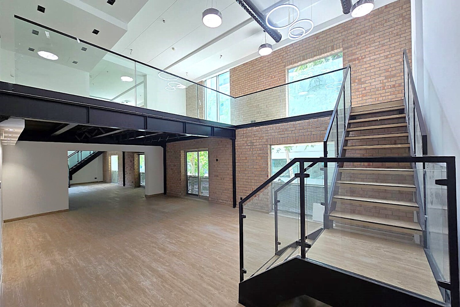 Excellent Layout | Fitted Office | DDA License