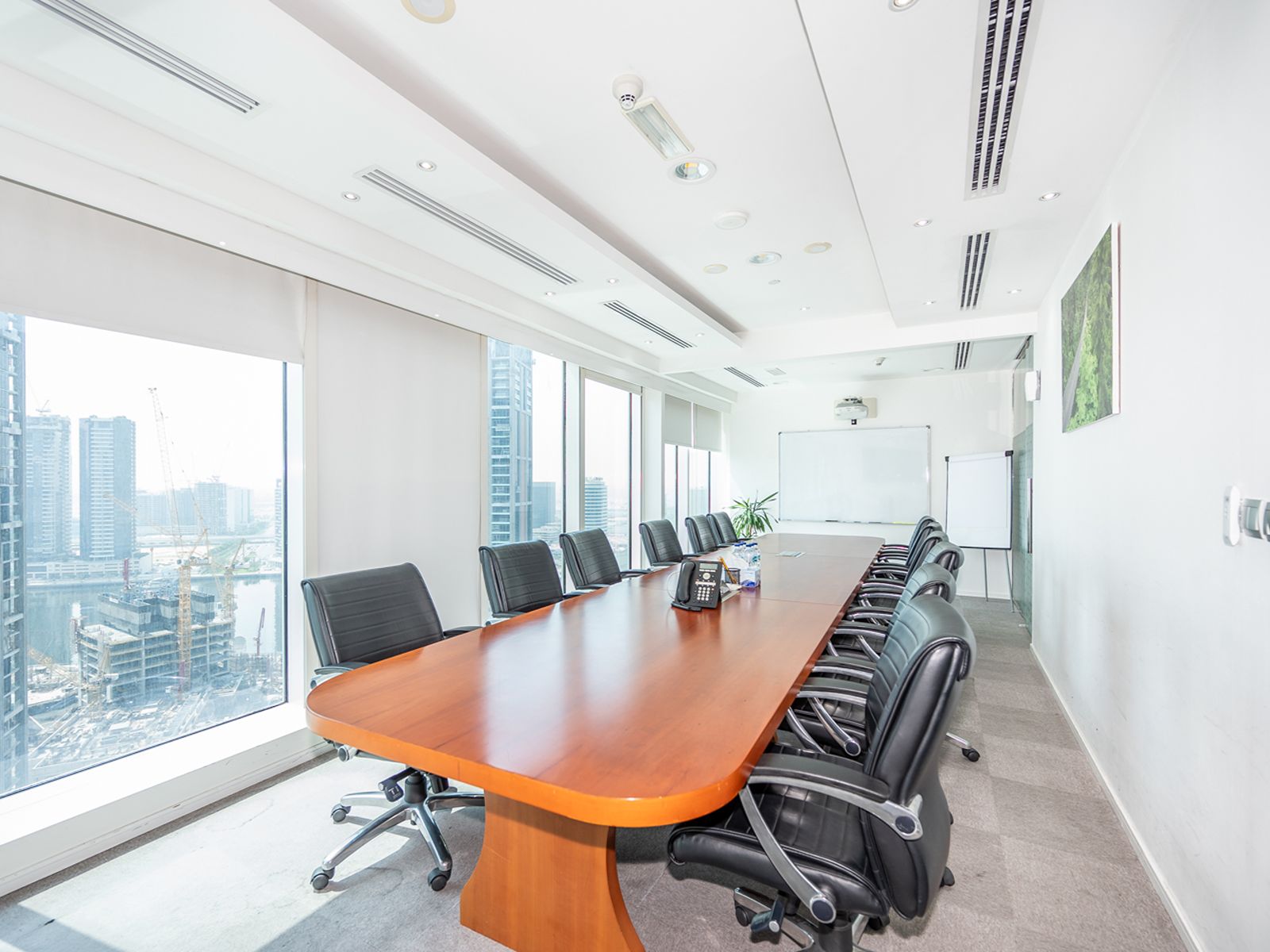 Floor | Unfurnished | 10 Parking