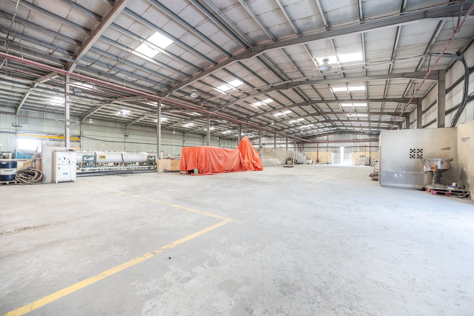 Warehouse for rent in Mussafah Industrial Area at 1,400,000 AED per year
