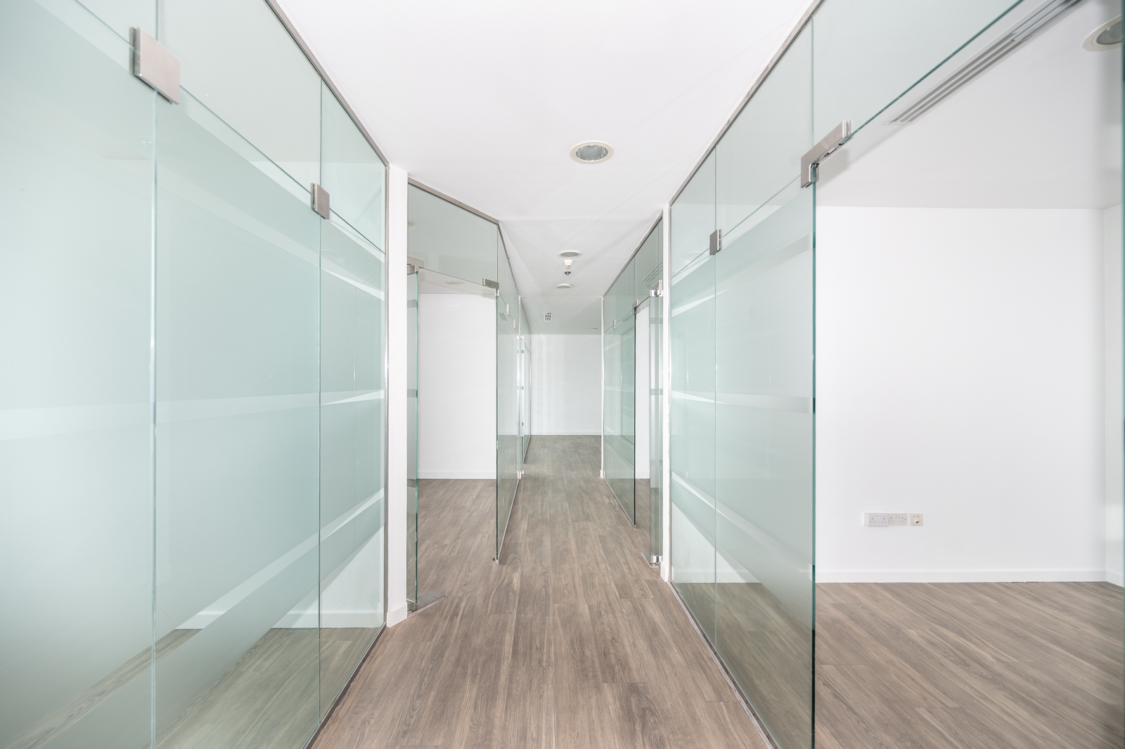 GRADE A BUILDING | FITTED AND PARTITIONED | DDA FZ