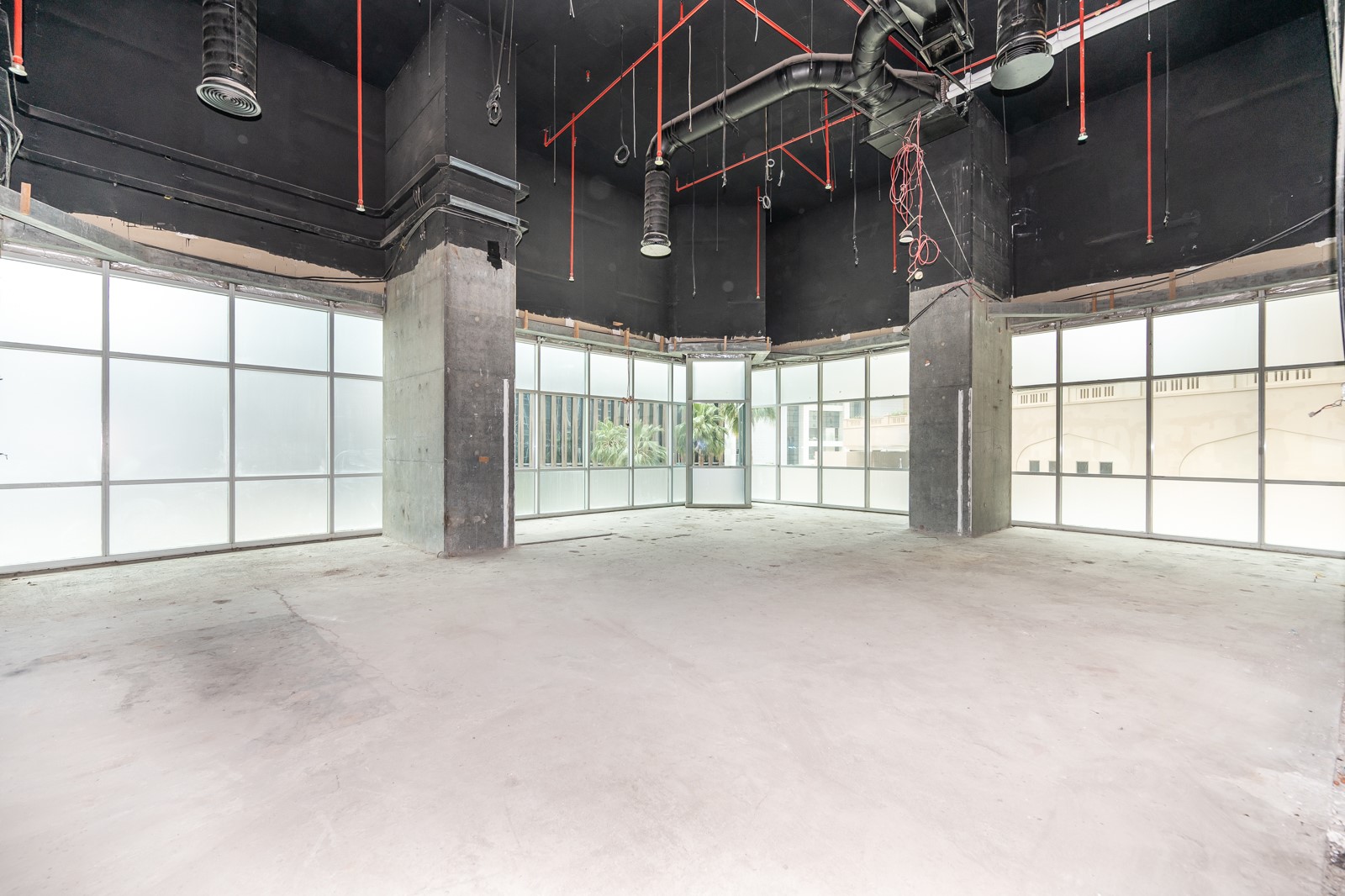 Retail for rent in Al Fattan Marine Towers at 1,417,749 AED per year
