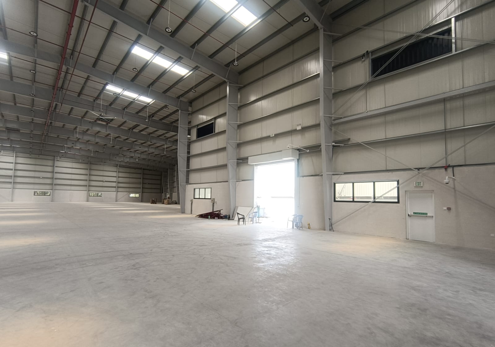 Warehouse for rent in Phase 1 at 2,134,800 AED per year