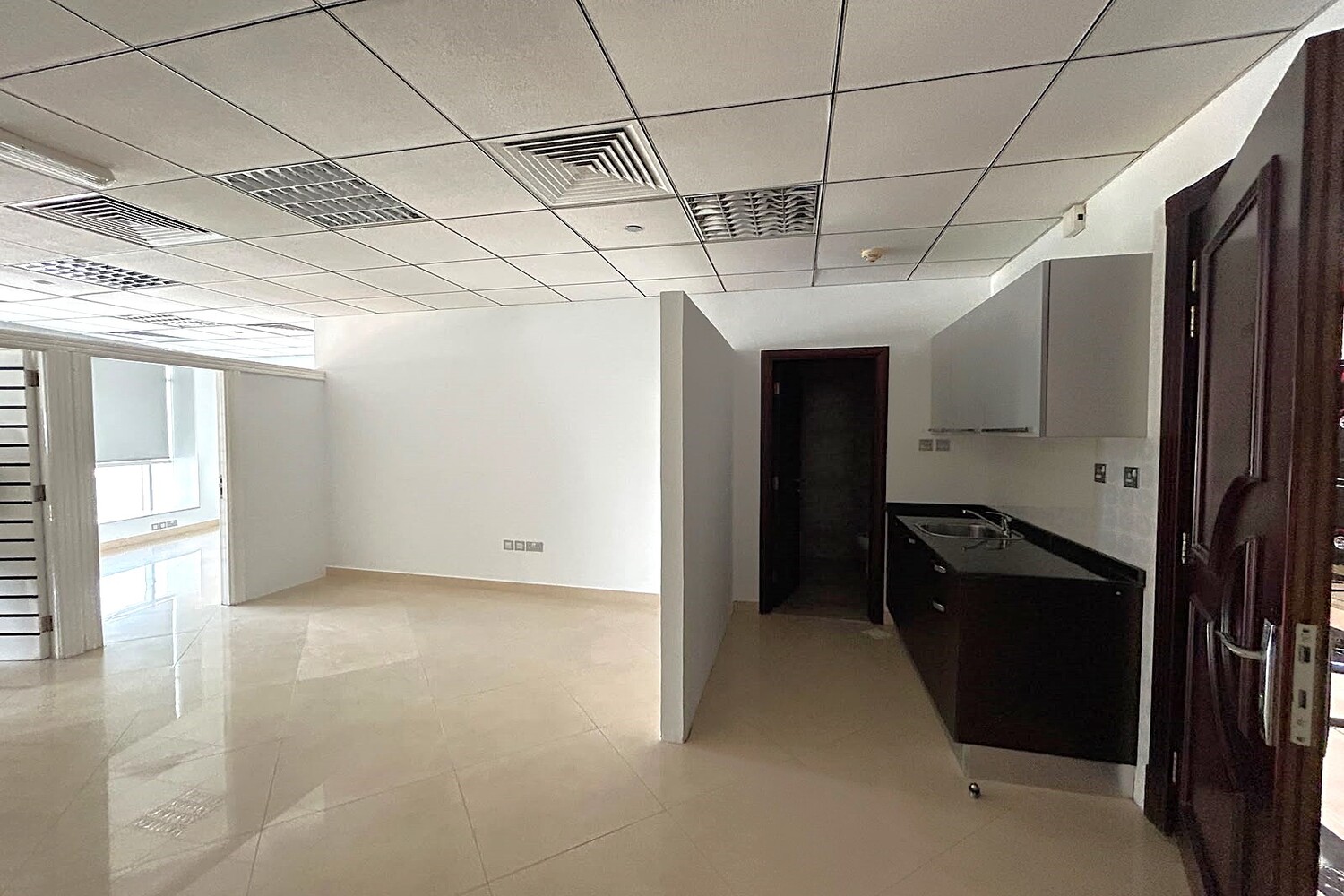 Ready to Move In | Office Space | 1 Parking Space