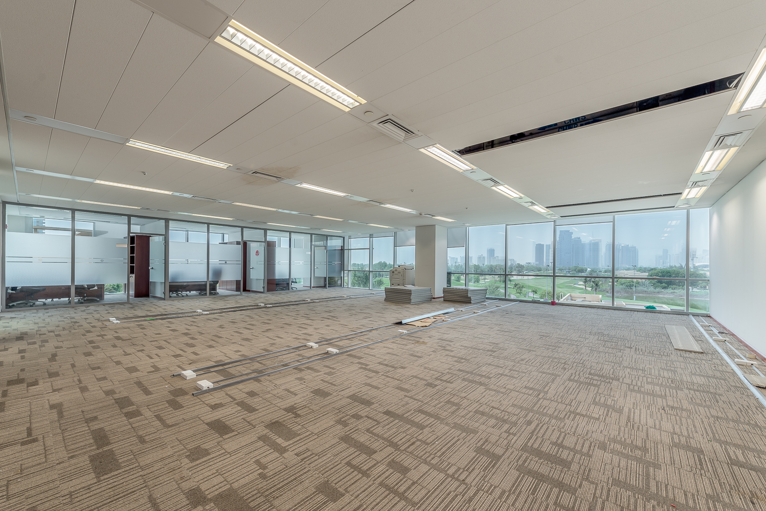 Office for rent in Emaar Business Park Building 1 at 23 AED per year