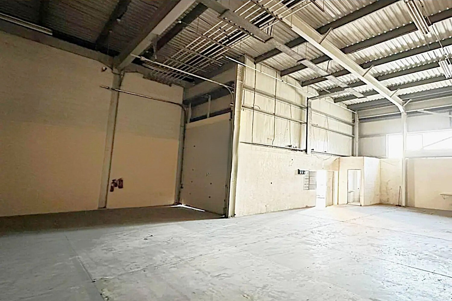 Warehouse for rent in Ras Al Khor Industrial 1 at 80 AED per year
