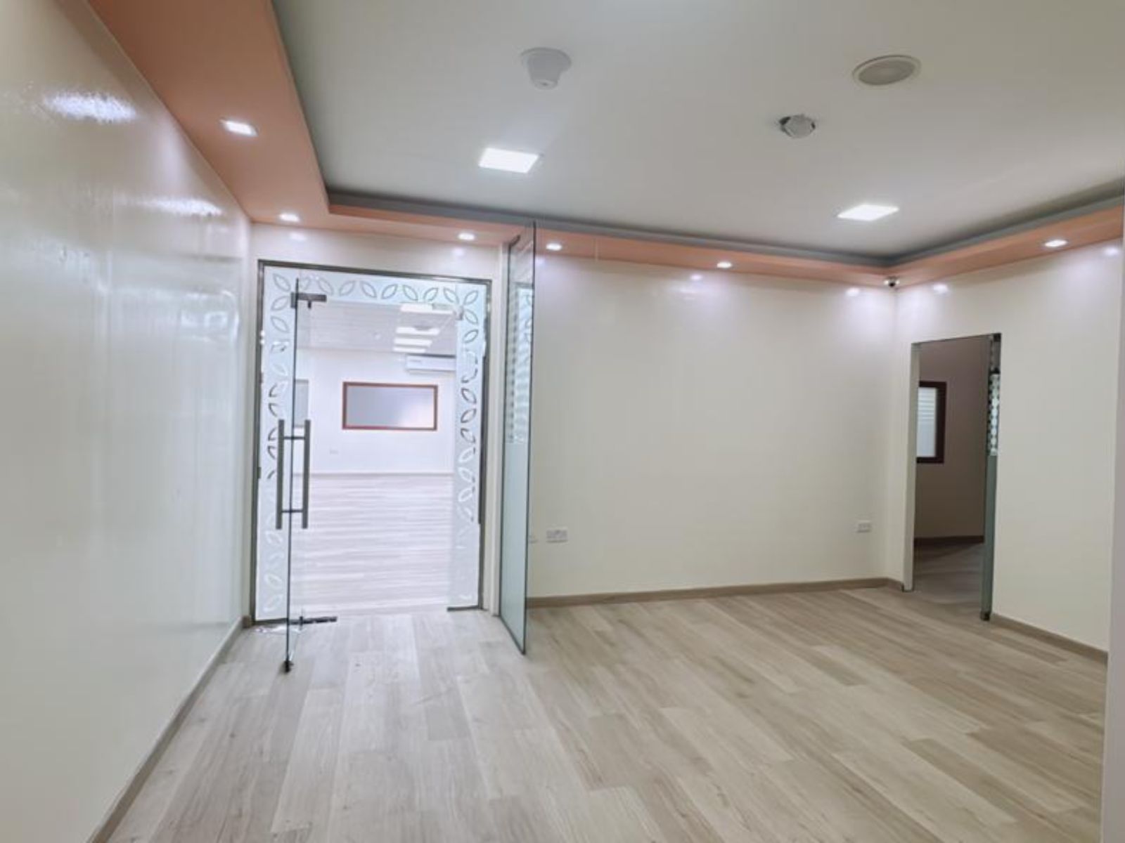 https://storage.engageplatform.ai/crc/properties/images/EP-1629521/SmxUJkX5i4FZlvxGjrYZvawGOiEqvLbXqZRIO82w.jpg
