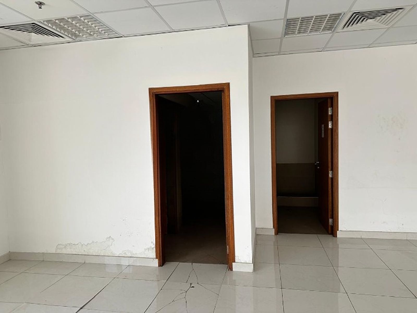 https://storage.engageplatform.ai/crc/properties/images/EP-1630513/Gix3h9kuRk1bxQRf0IWR5P8EVtGyP0ruNOvyrdr8.jpg
