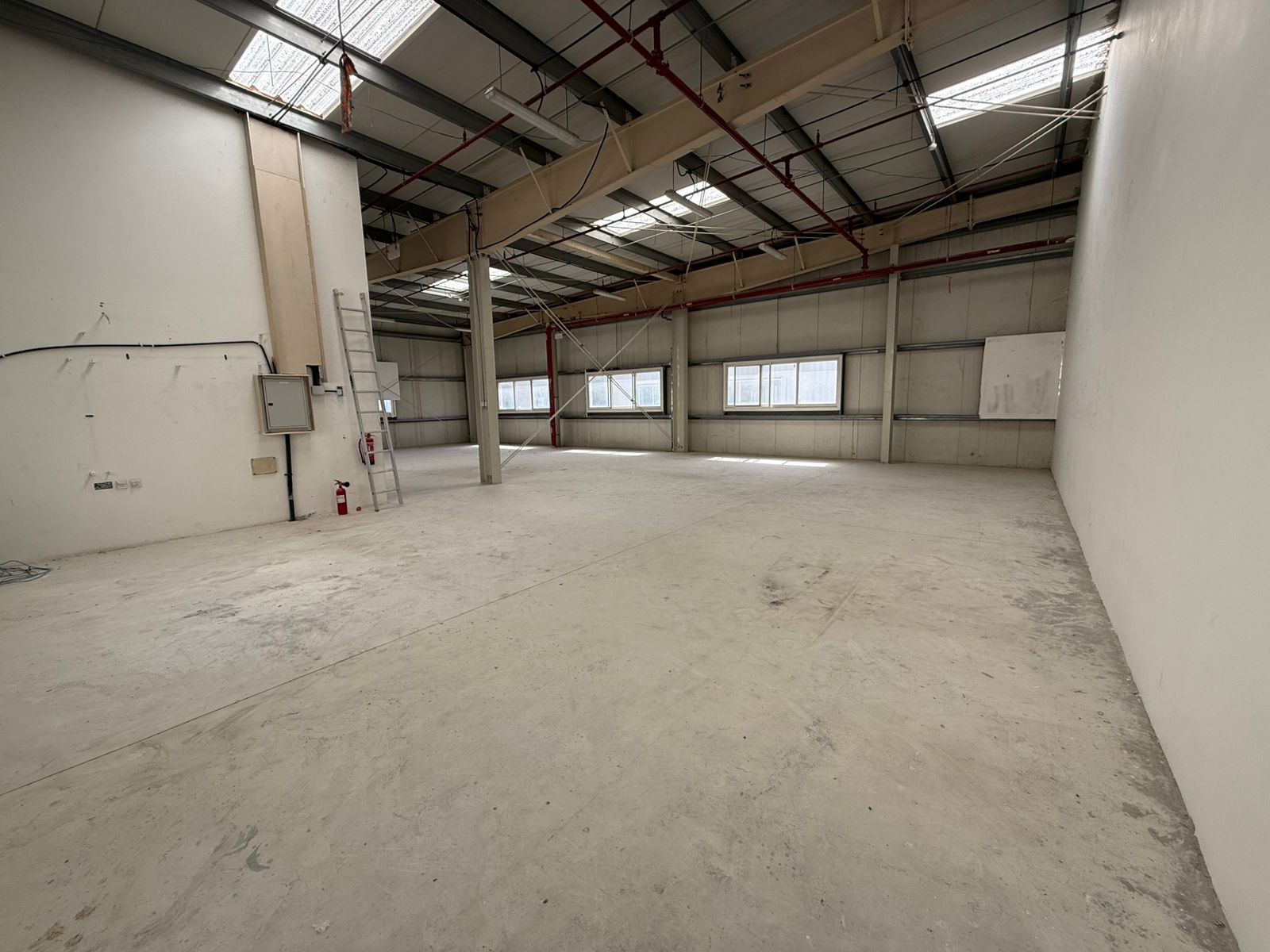 Warehouse for rent in Jebel Ali Industrial 1 at 310,032 AED per year