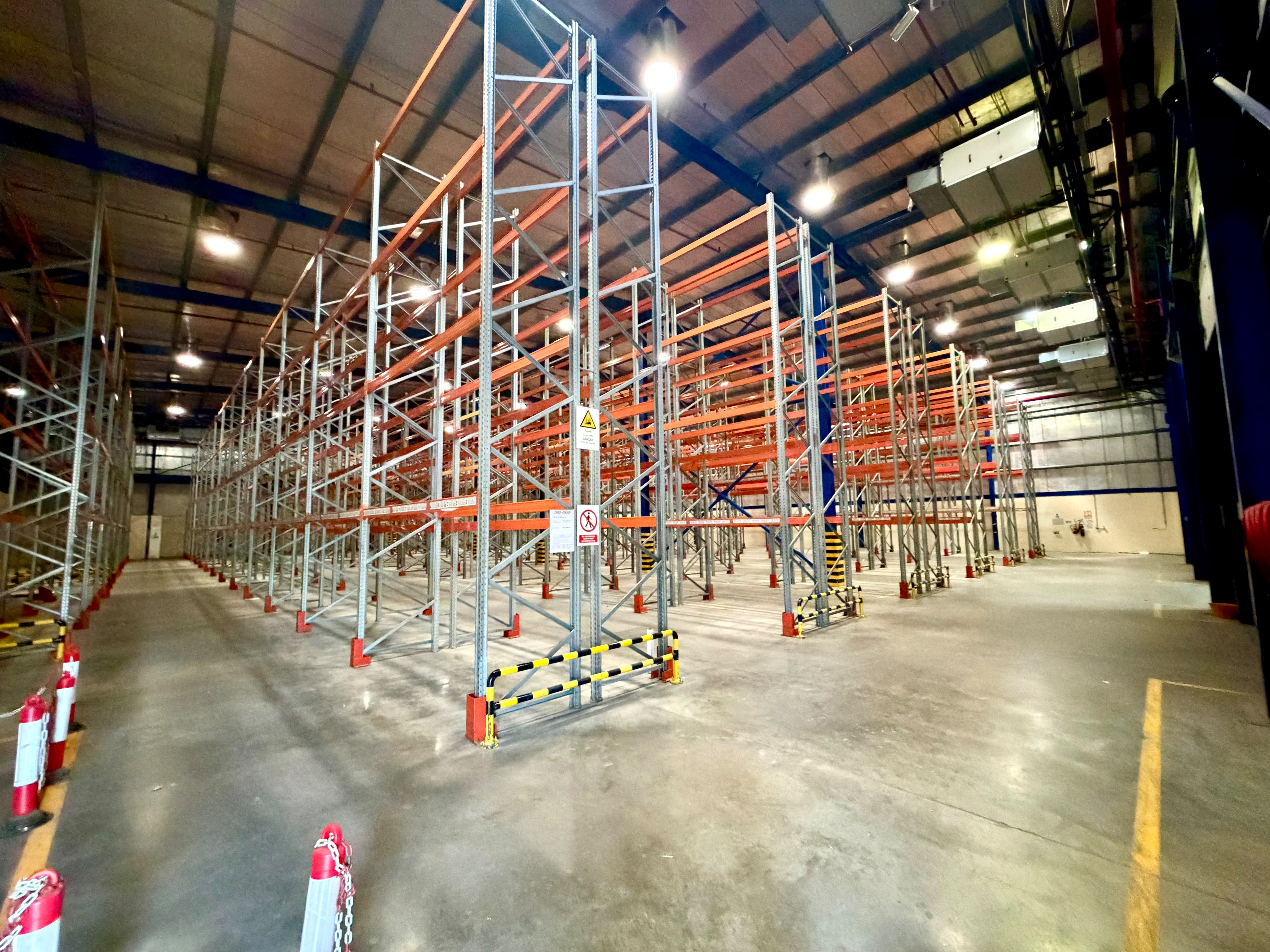 Warehouse for rent in Freezone North at 1,623,800 AED per year