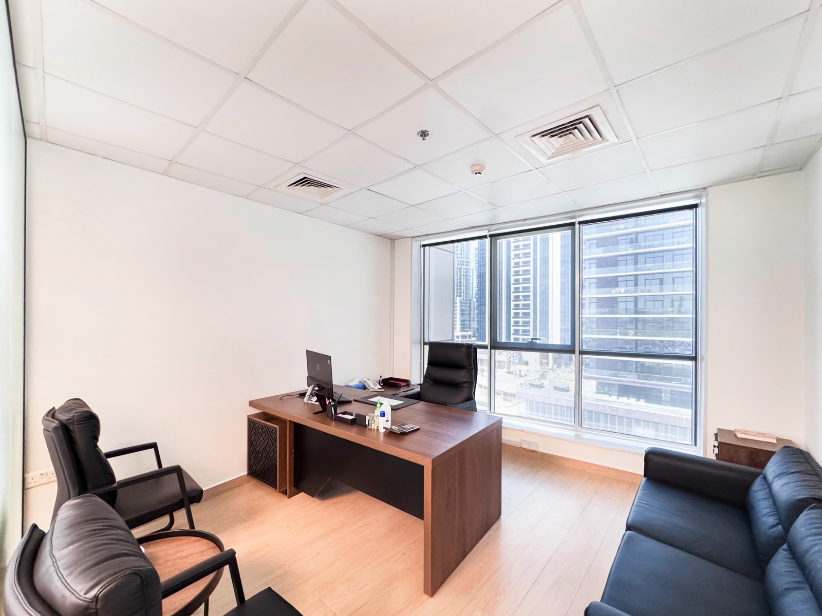 Low Psf | Tenanted | 7% Net Roi | Lake View
