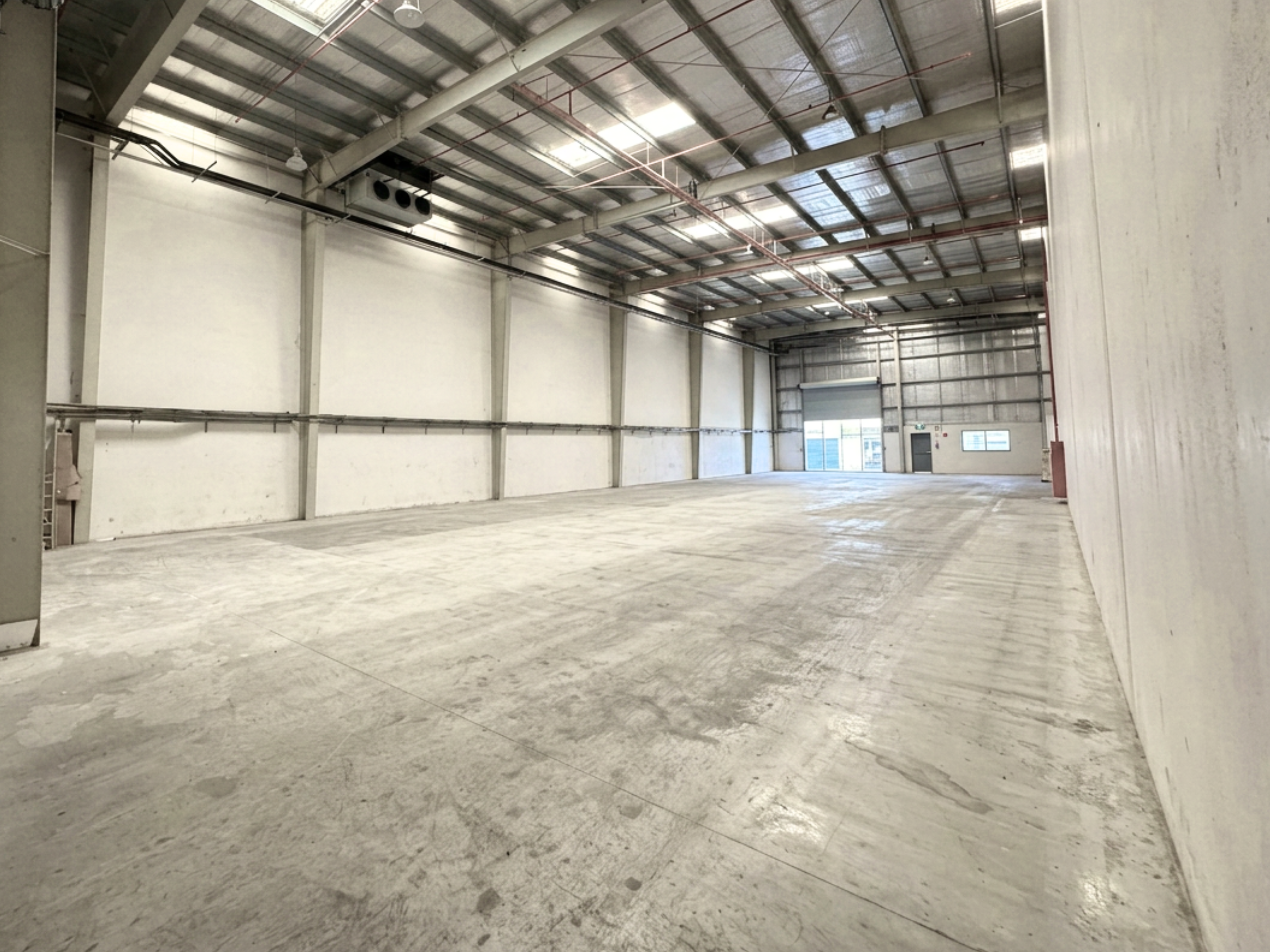 Warehouse for rent in Phase 2 at 481,120 AED per year