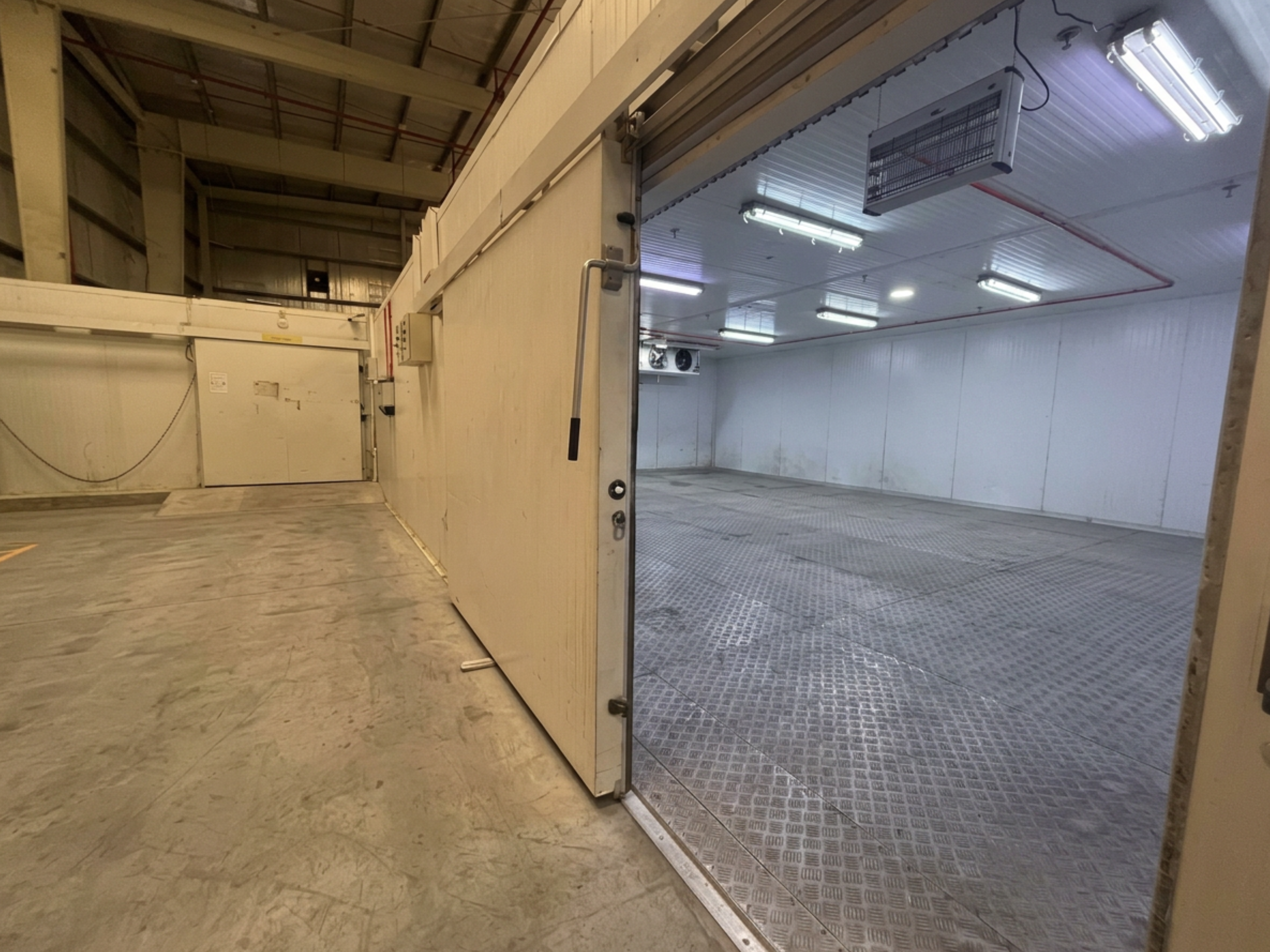https://storage.engageplatform.ai/crc/properties/images/EP-1640392/2whiE0TcR6rxtMhKHA0EbshLl4DmwVjeEgDowHjB.png