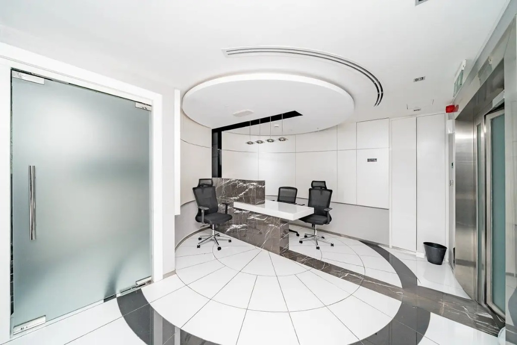 Office for rent in One By Omniyat at 650,000 AED per year