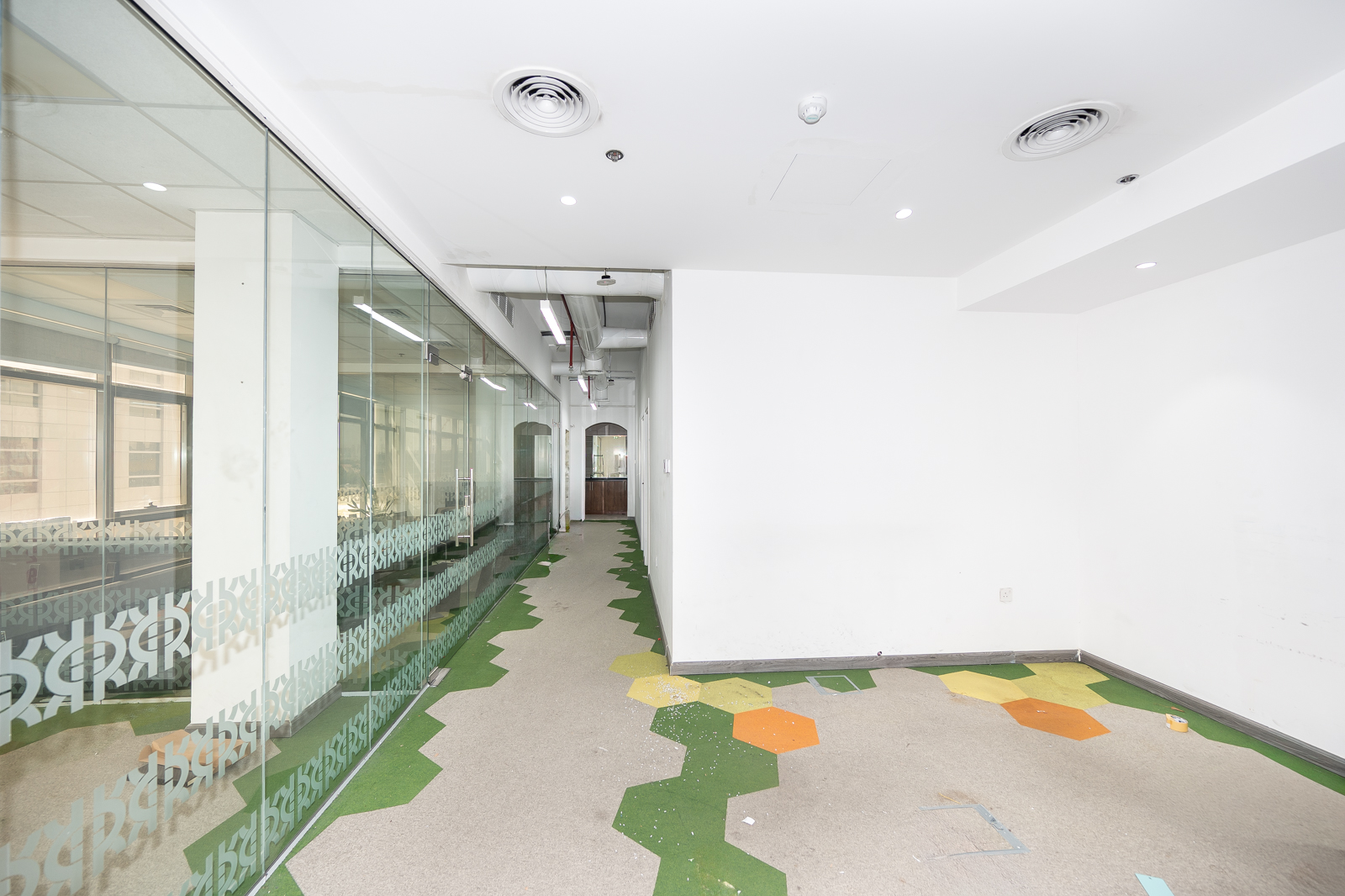 Office for rent in Galadari Office Building B16 at 902,700 AED per year