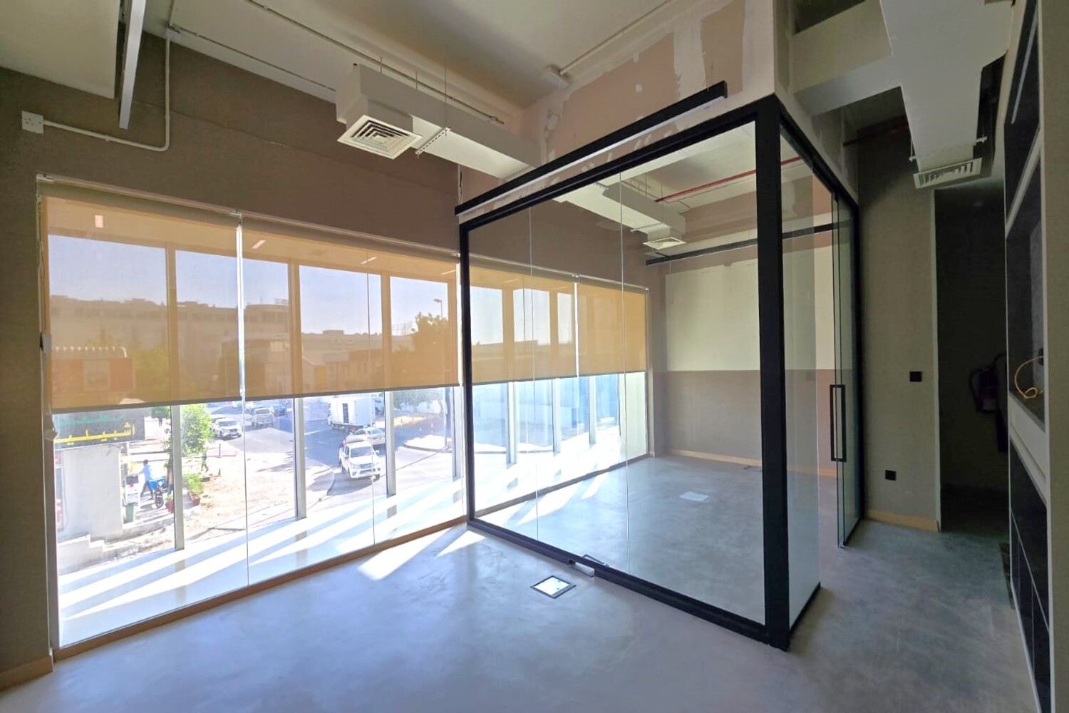 Office for rent in Kia Flag Ship at 185,000 AED per year