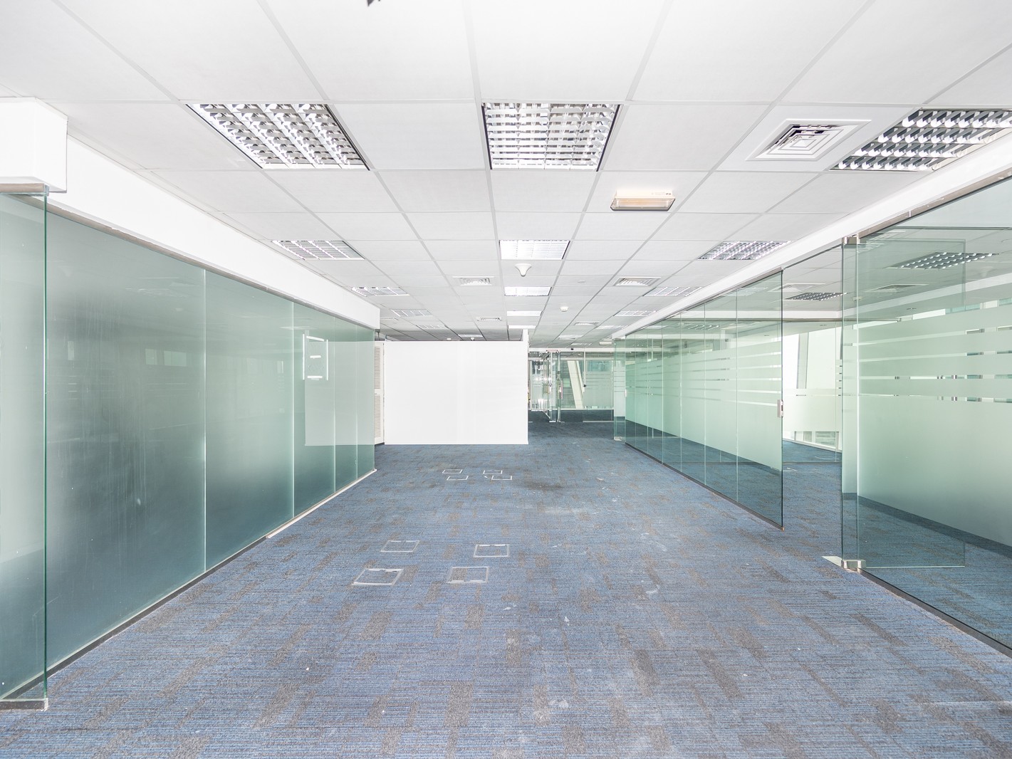 Fully Fitted I Panoramic View I 3 Parking Bays