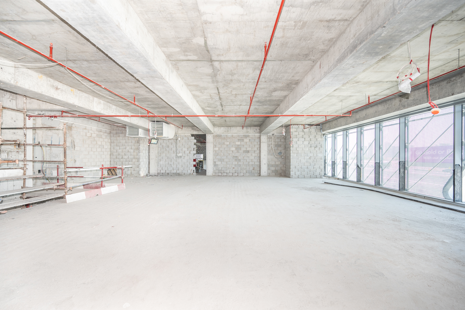 High Footfall | Brand New Retail | Good Visibility