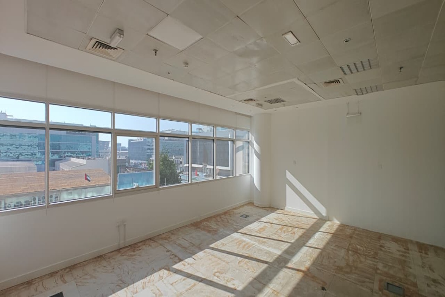 Office for rent in Al Fattan Plaza at 136,350 AED per year