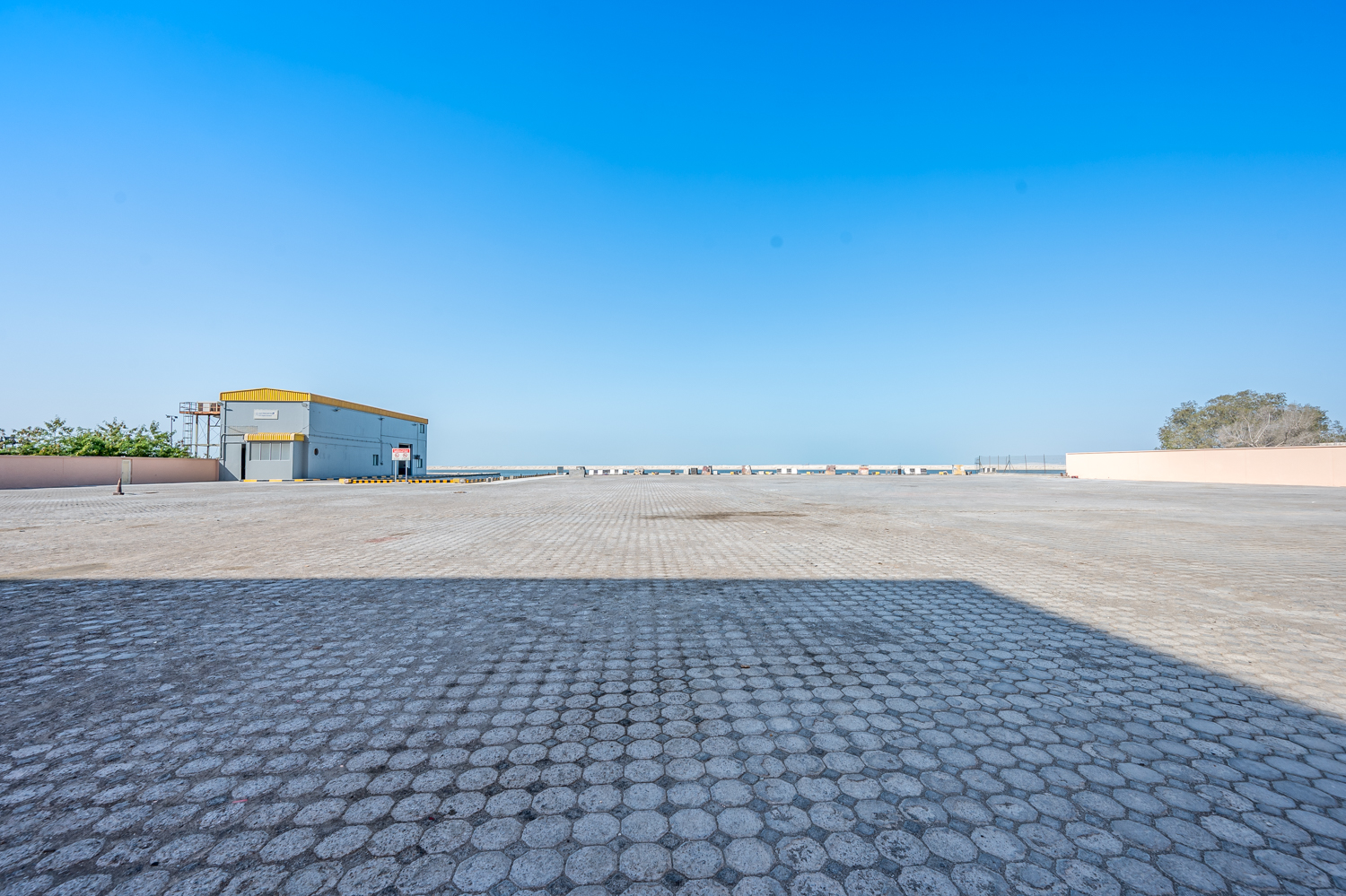 Warehouse for rent in Mussafah Industrial Area at 1,700,000 AED per year