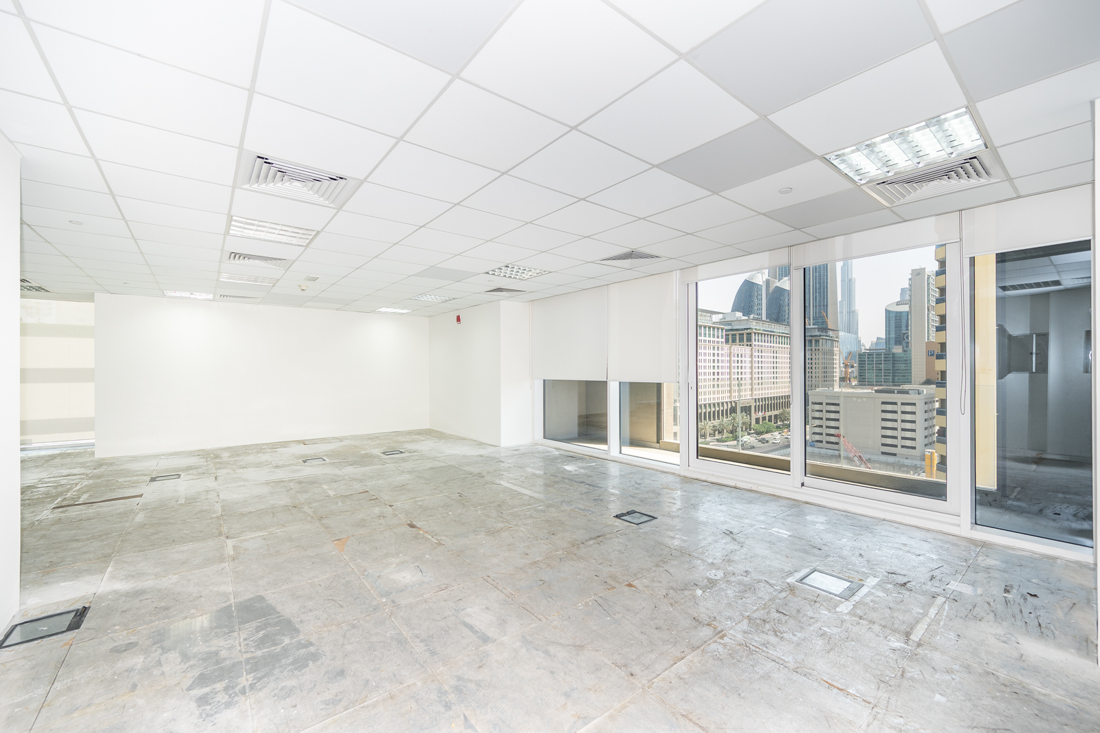 Office for rent in Maze Tower at 1,027,200 AED per year