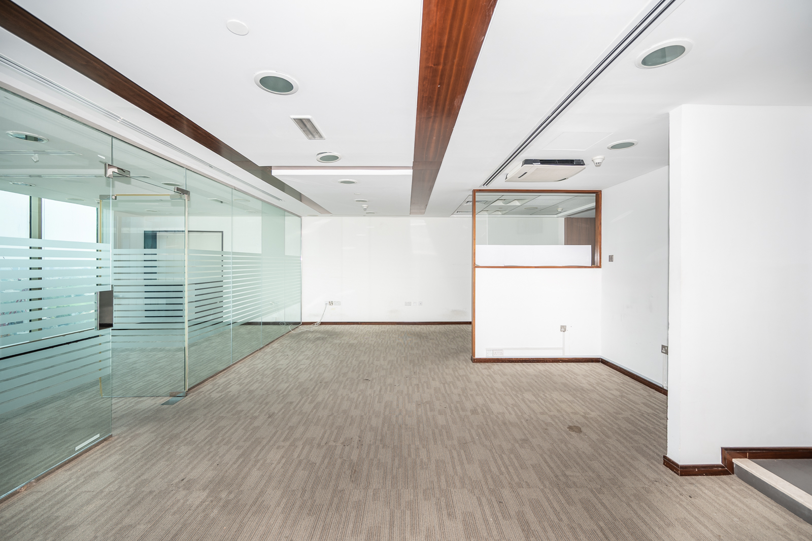 Office for rent in Jumeirah Bay X2 at 2,047,500 AED per year