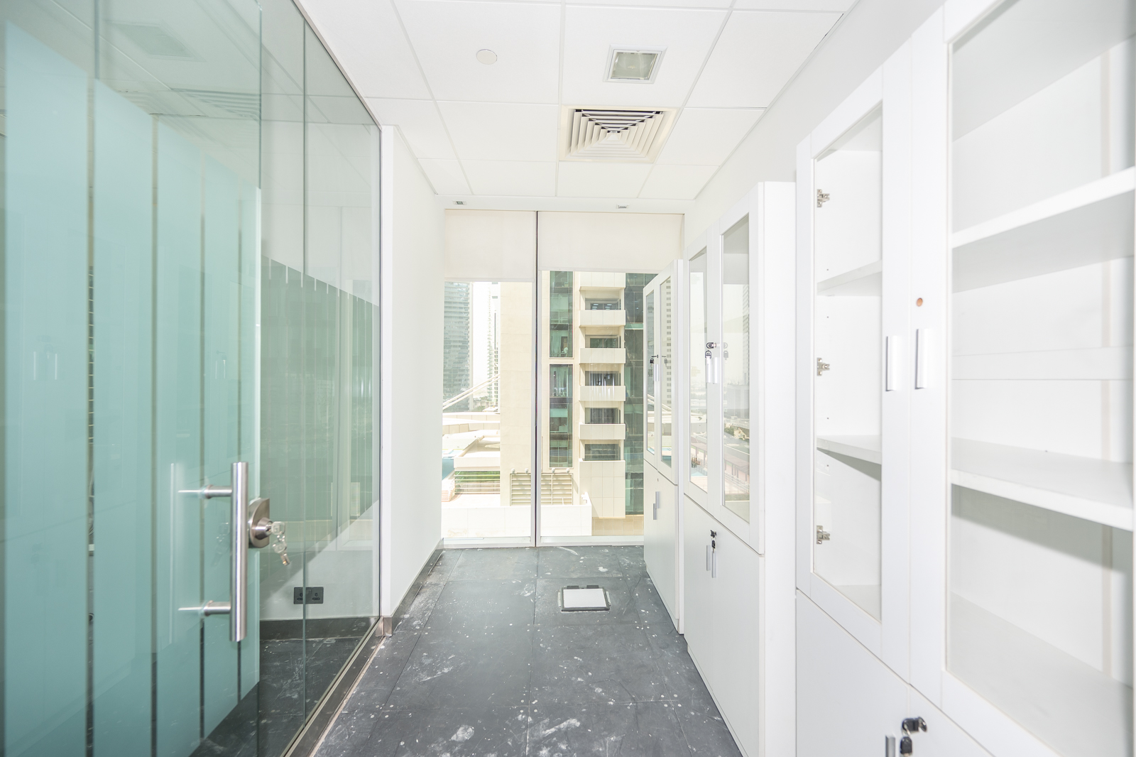 Rare Compact Office | Glass Partitions
