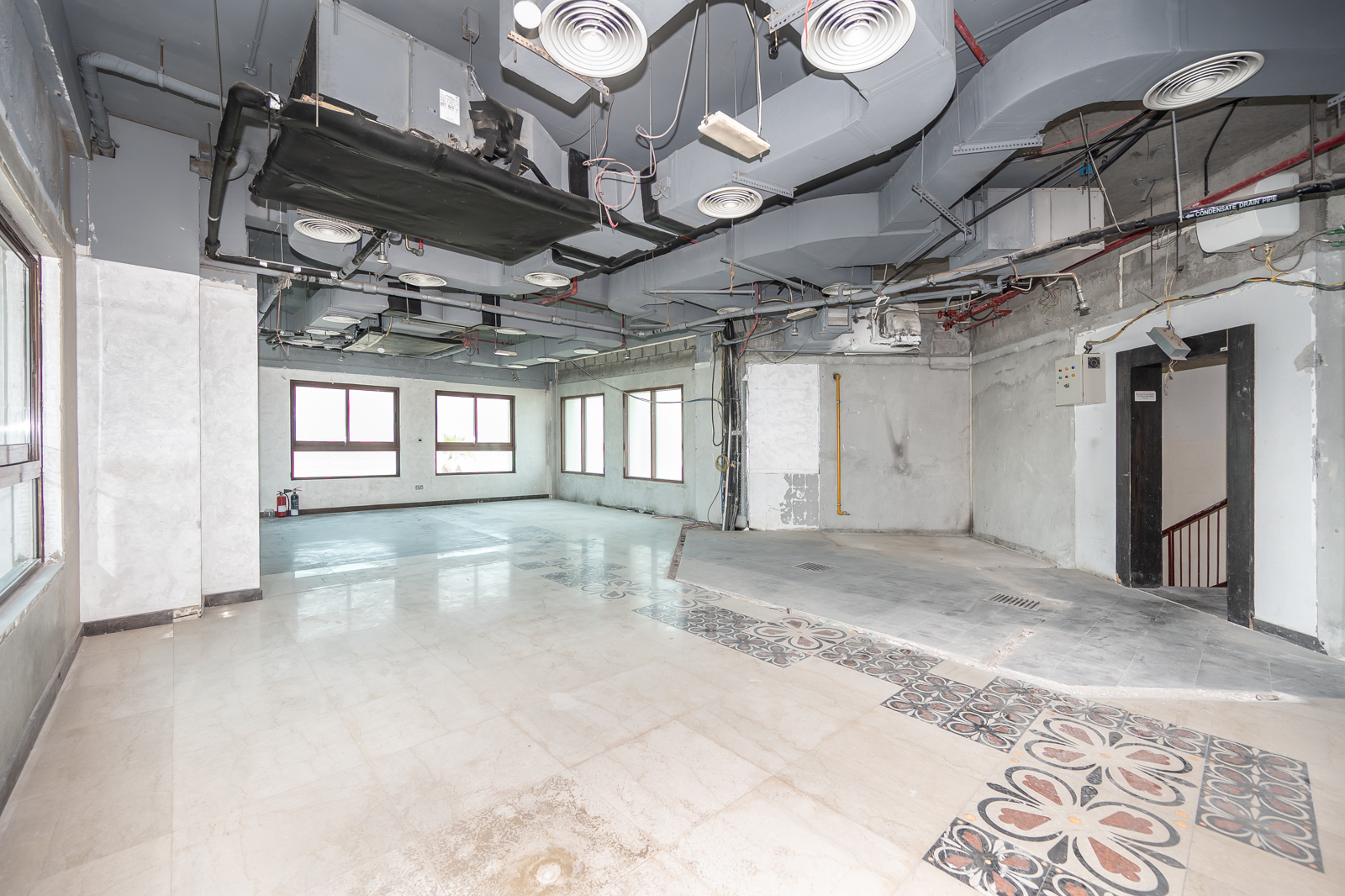 Premium Retail Opportunity | Indoor & Outdoor Area