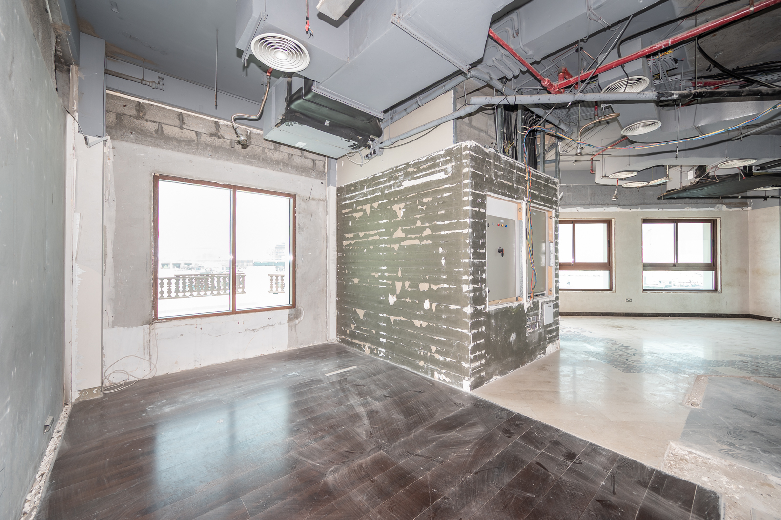 https://storage.engageplatform.ai/crc/properties/images/EP-1642945/NohoKDAgESGDi87ZAoLNyT6YEOHvGXS14BIBfXYH.jpg