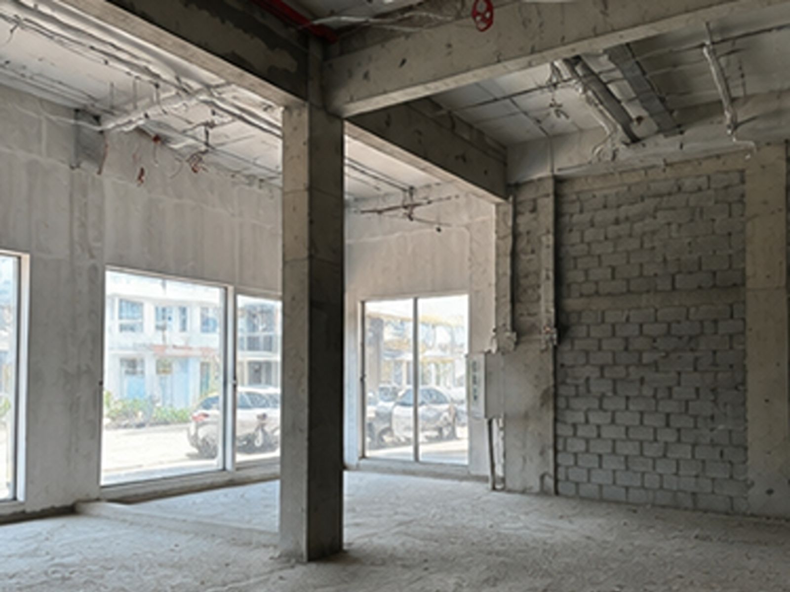Shell & Core | High-Visibility | Glass-Fronted