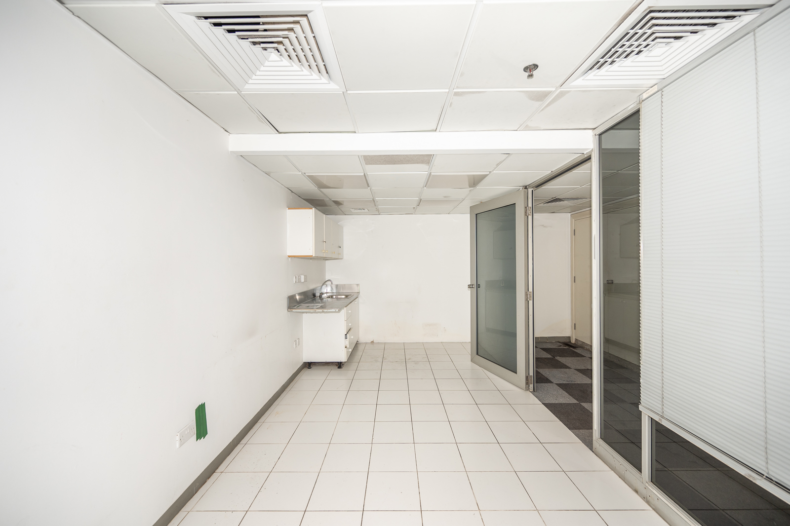 https://storage.engageplatform.ai/crc/properties/images/EP-1698259/yQhA5YDQKlJotUeF7zgBqmomtT4a1kY7CdogO9R5.jpg