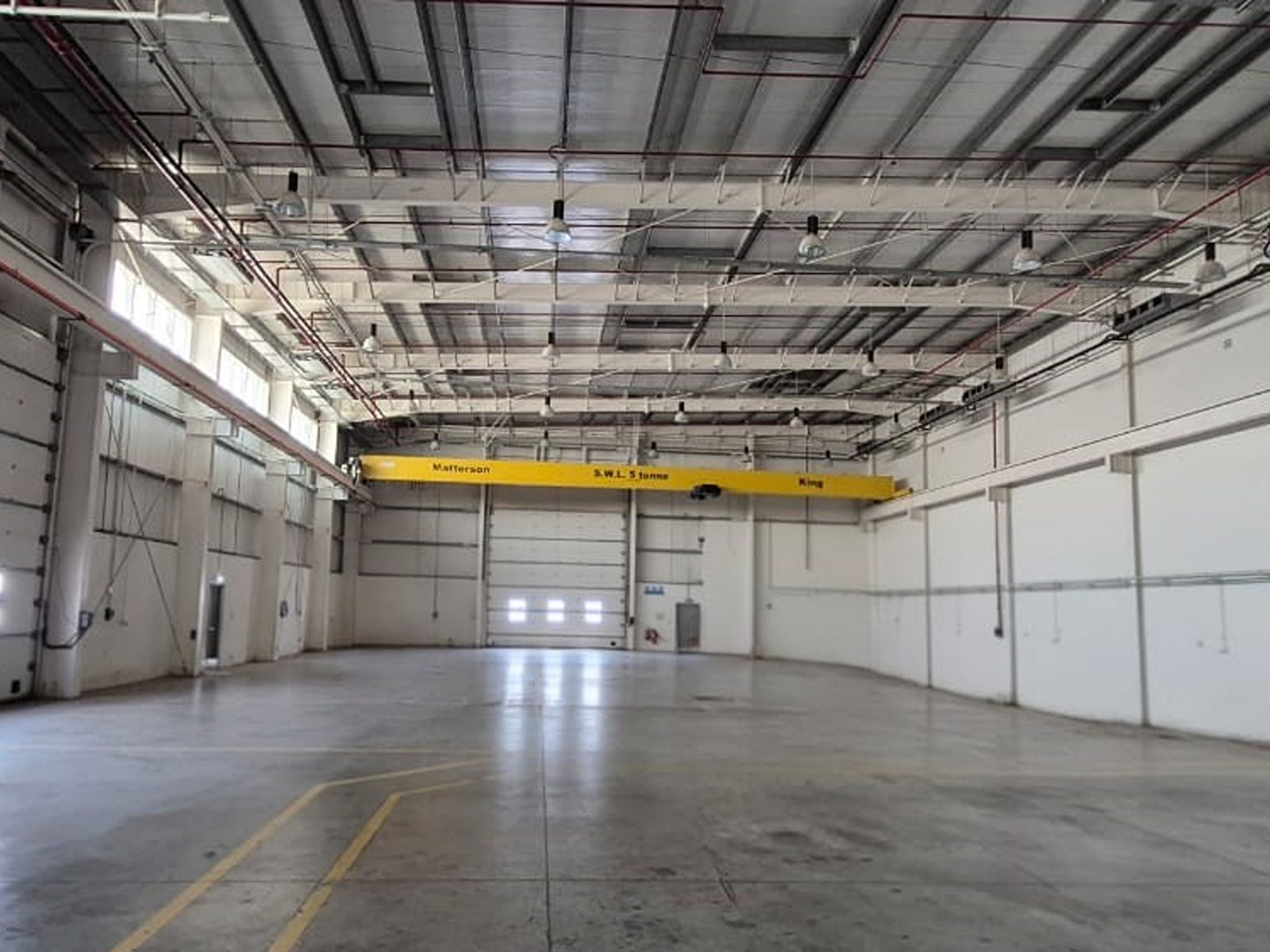 High-Spec Warehouse | 1200KW Power | 5T Crane