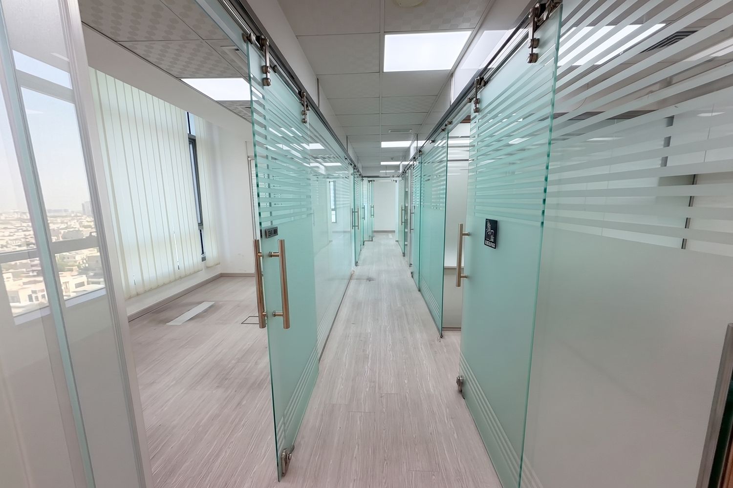 Bright Semi-Fitted Office | City View | Vacant