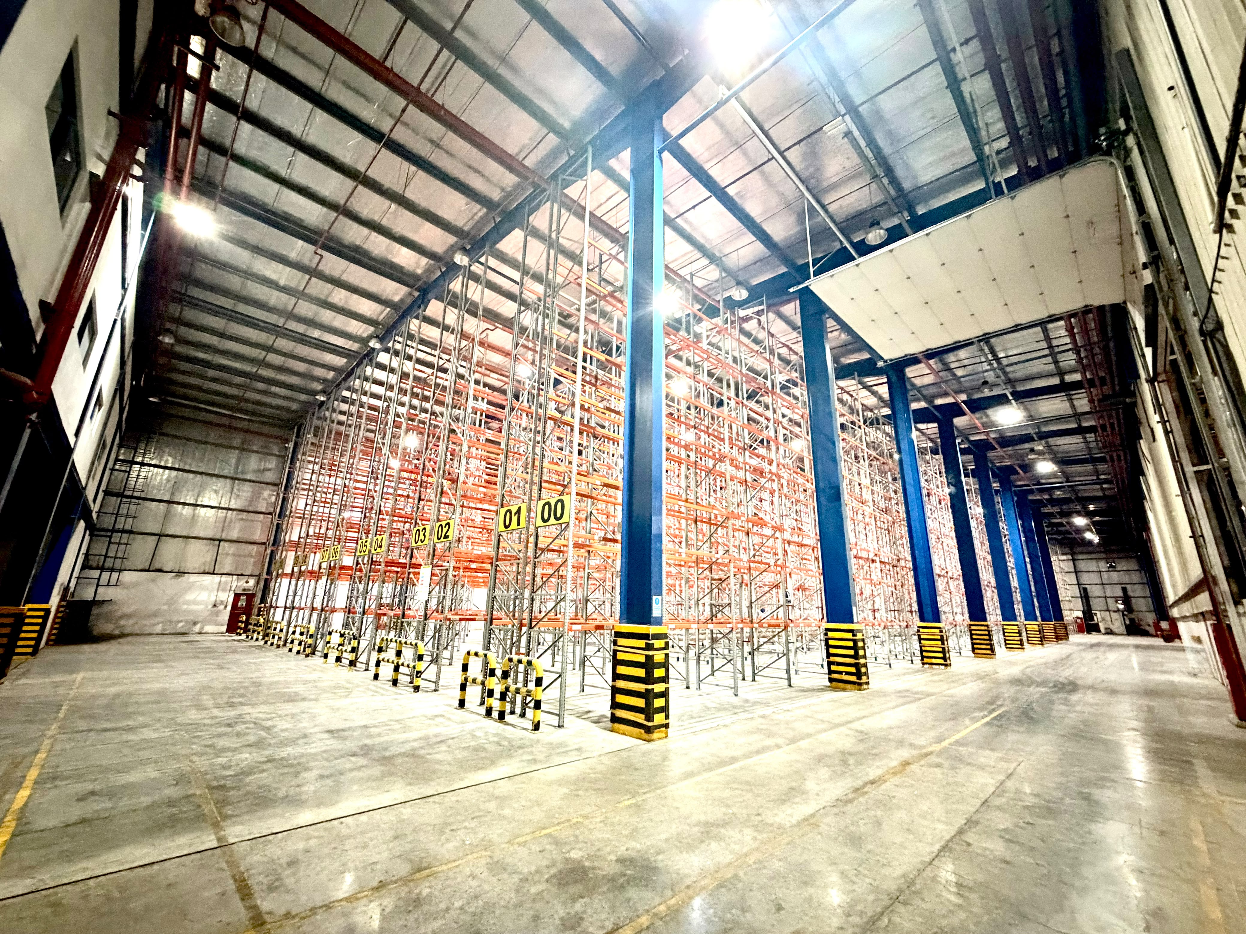 Height: 12 meters | Temperature controlled | 916kW