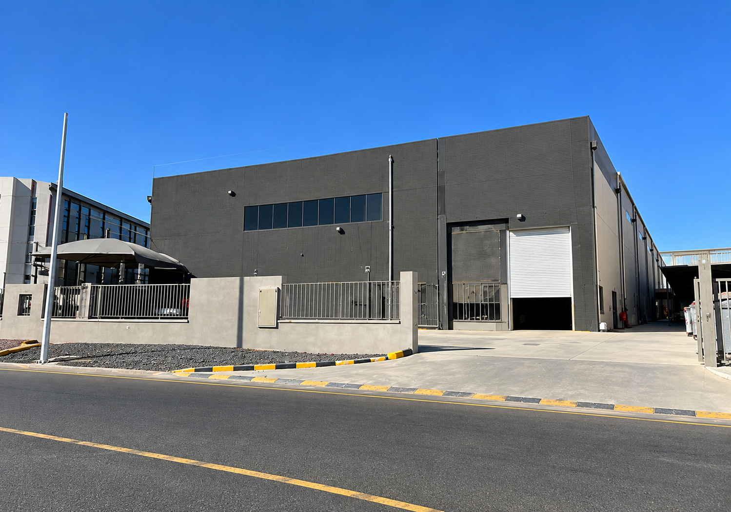 Industrial Warehouse | Prime Location | 11,721sqft