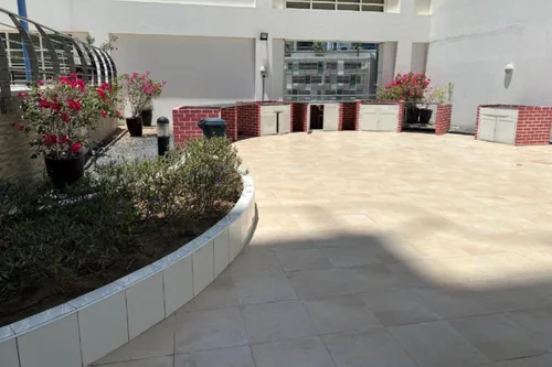  Apartment in Park Central