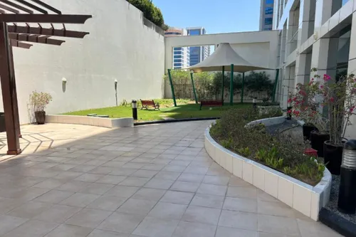  Apartment in Park Central