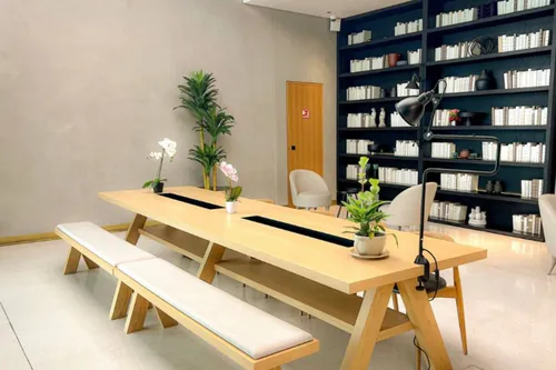 Apartment in Marquise Square Tower