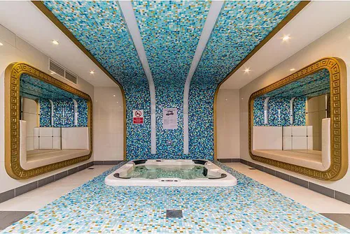 2 Bedrooms Apartment in The Residences at Business Central