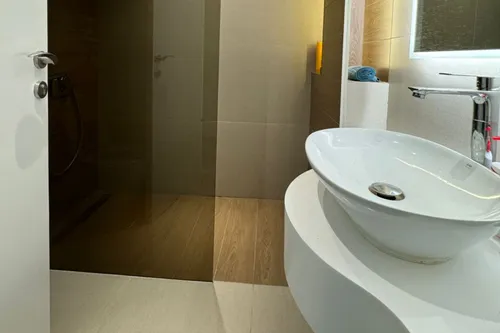 2 Bedrooms Apartment in The Residences at Business Central