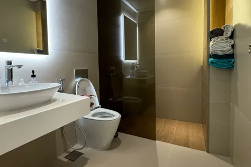 2 Bedrooms Apartment in The Residences at Business Central