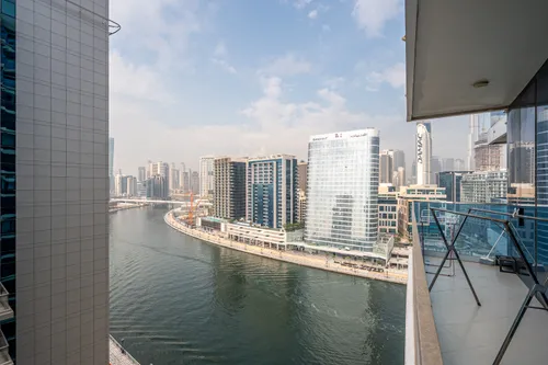1 Bedroom Apartment in Waves Tower