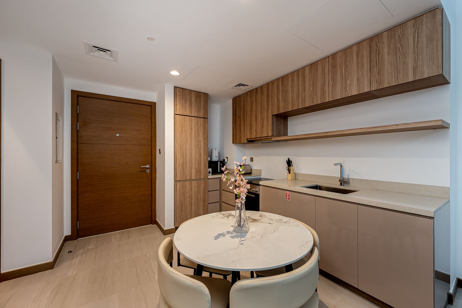 1 Bedroom Apartment in Urban Oasis