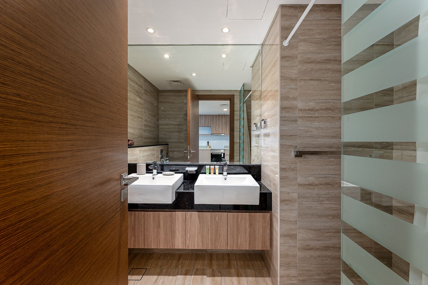 1 Bedroom Apartment in Urban Oasis