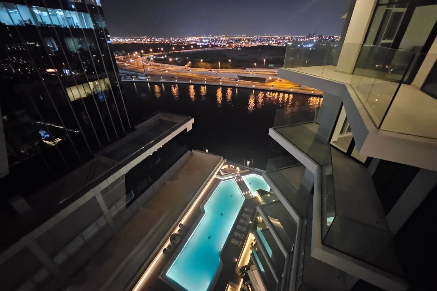 1 Bedroom Apartment in Urban Oasis